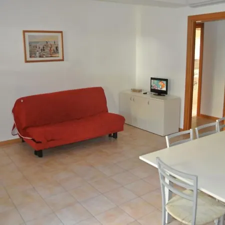 Apartment With Shared Pool For Eight Guests Bibione